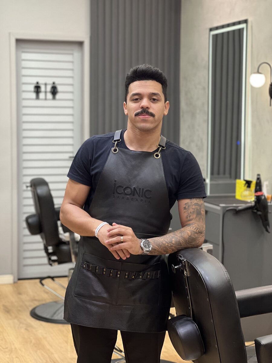 Pedro, barbeiro da Iconic Barbearia